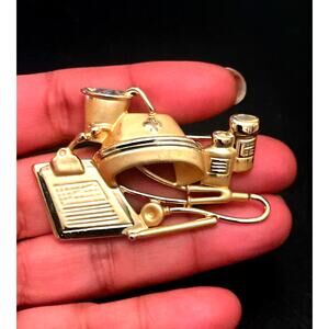 Nurse Brooch Pin Lapel B#8